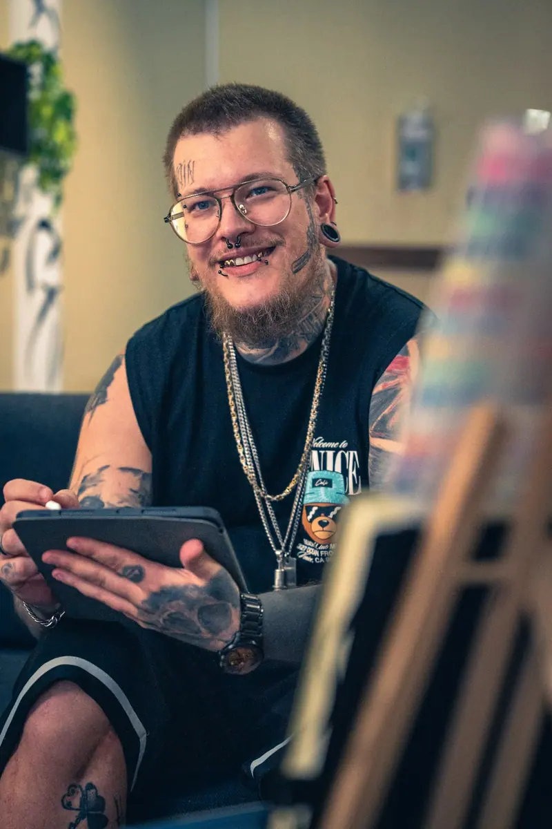 Portrait von Logan, Artist bei Naked Cat