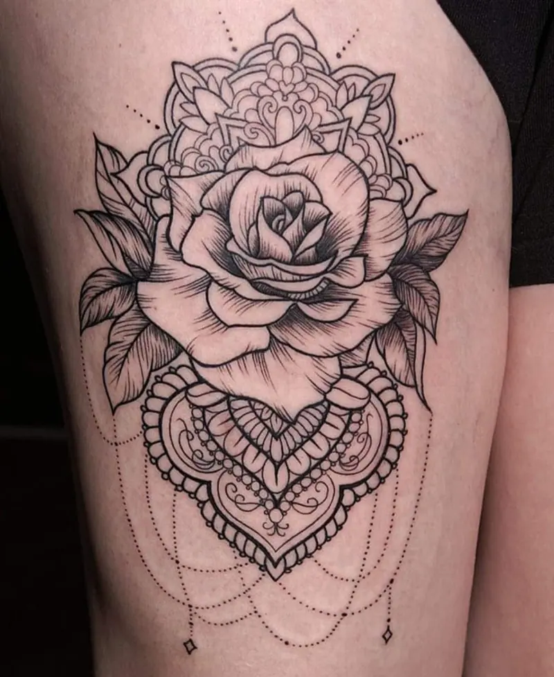 Fine-Line Tattoo-Detail