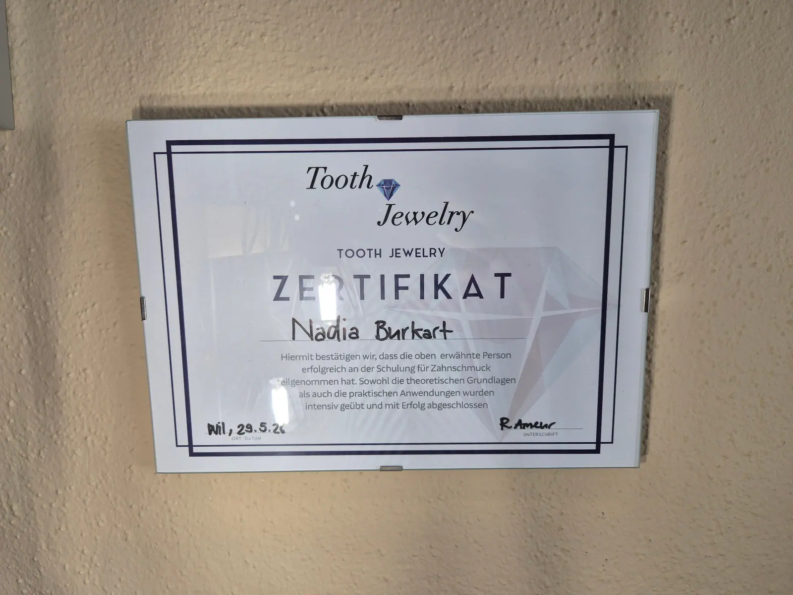 Zertifikat Tooth Jewelry
